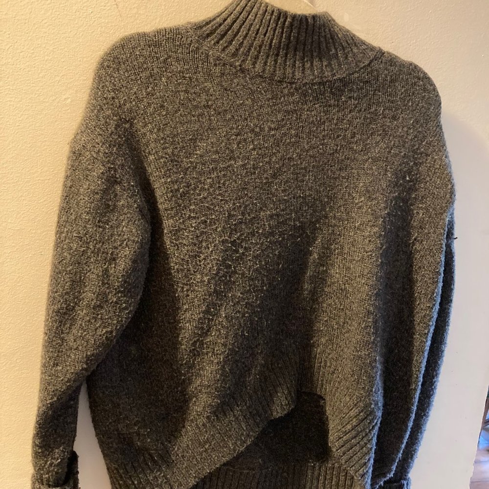 H&M Cozy Gray Turtleneck